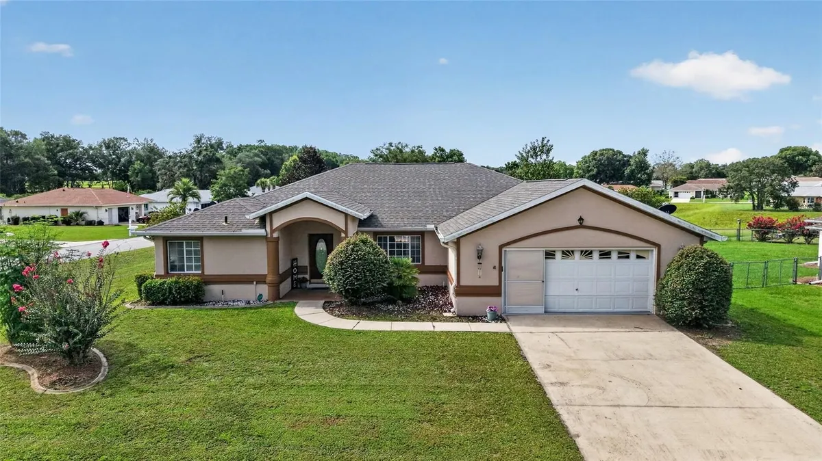 Property Slideshow image 1 of 76 | 10121 sw 61st terrace rd, Ocala, FL, 34476