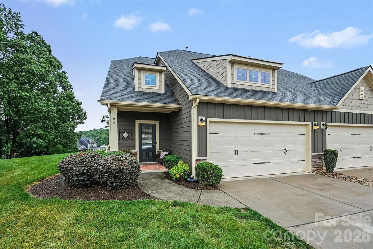 Property Slideshow image 1 of 47 | 104 boxtail way, Mooresville, NC, 28115