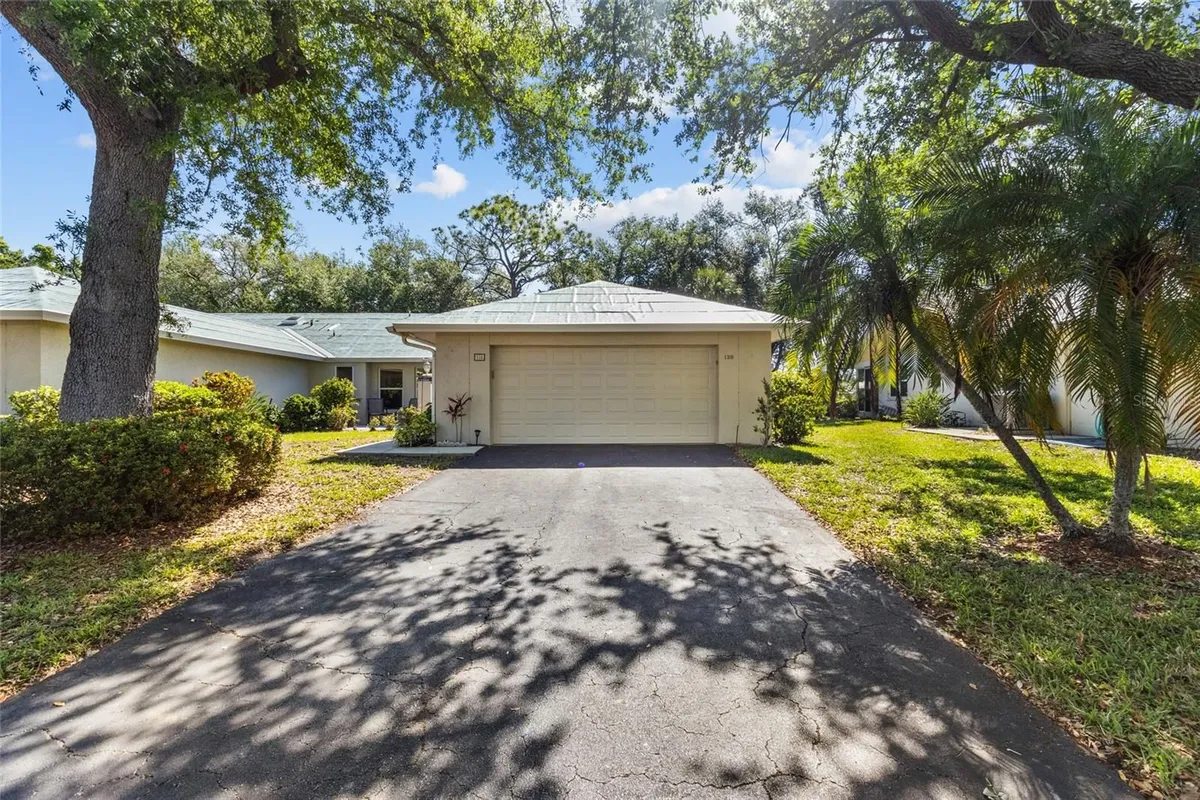 Property Slideshow image 1 of 76 | 138 southampton pl 357, Venice, FL, 34293