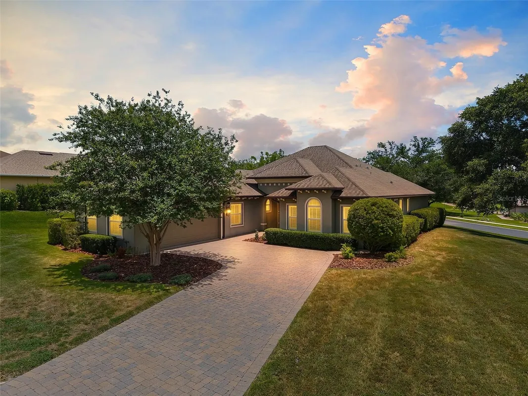 Property Slideshow image 1 of 55 | 39500 hillrise ln, Lady Lake, FL, 32159
