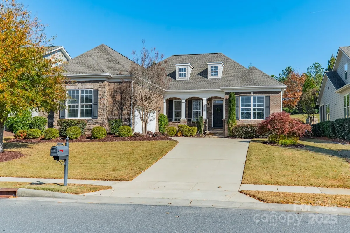 Property Slideshow image 1 of 44 | 15016 high bluff ct, Charlotte, NC, 28278