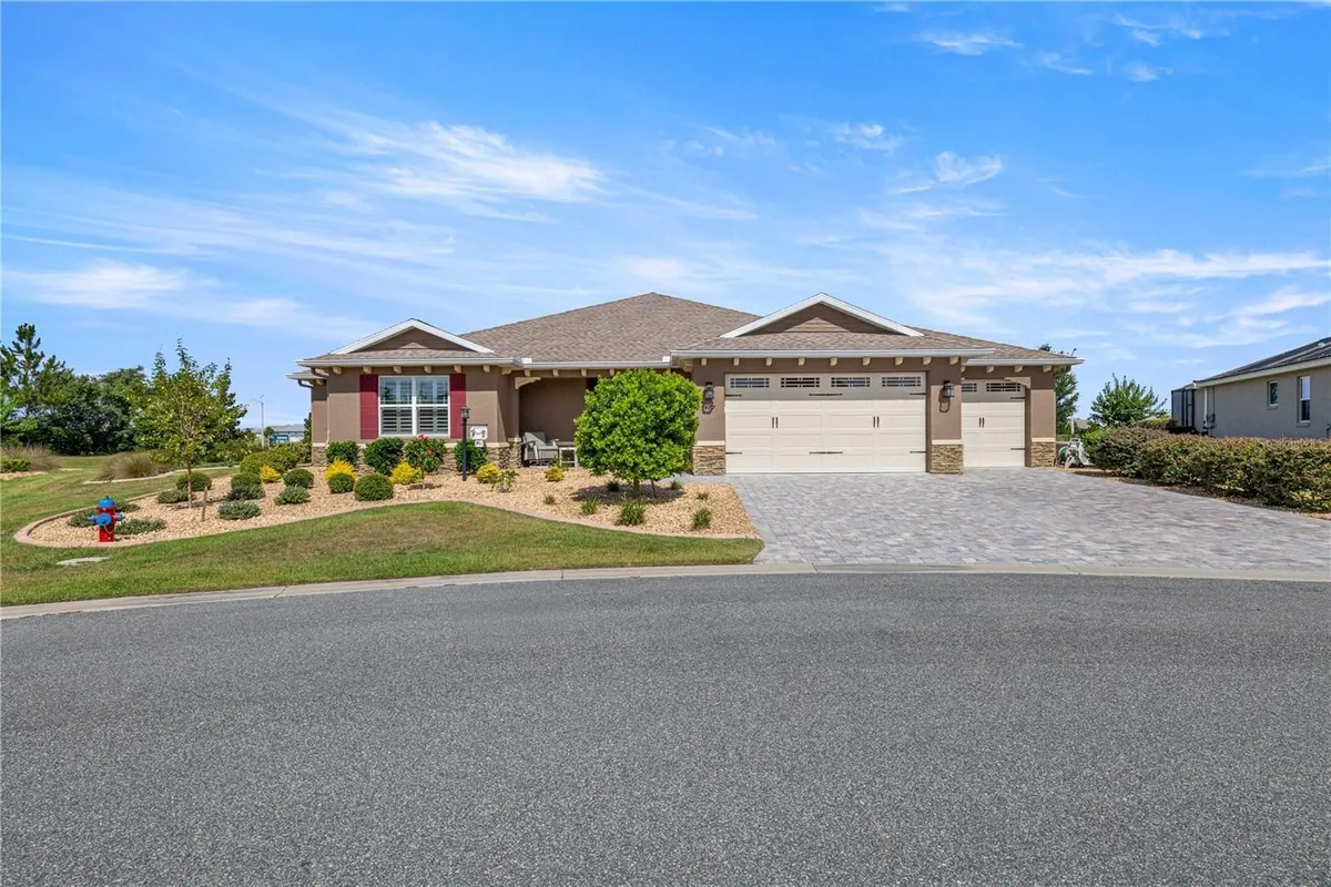 Property Slideshow image 1 of 42 | 8477 sw 93rd cir, Ocala, FL, 34481
