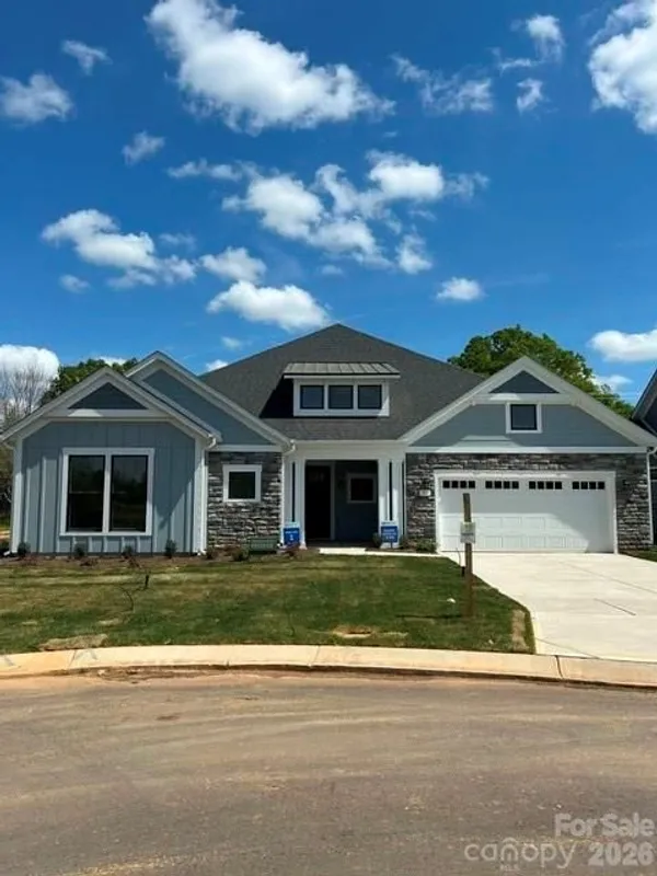 Property Slideshow image 1 of 27 | 3015 five creek rd, Charlotte, NC, 28213