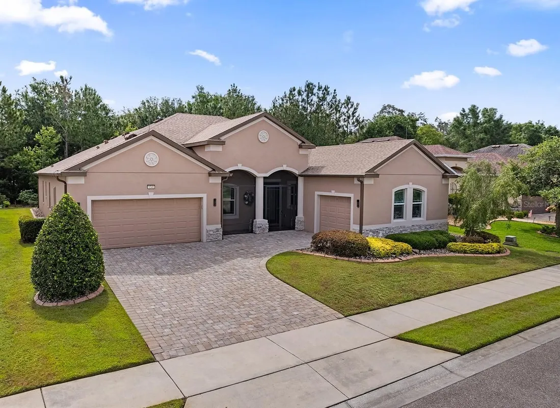 Property Slideshow image 1 of 50 | 8348 bridgeport bay cir, Mount Dora, FL, 32757