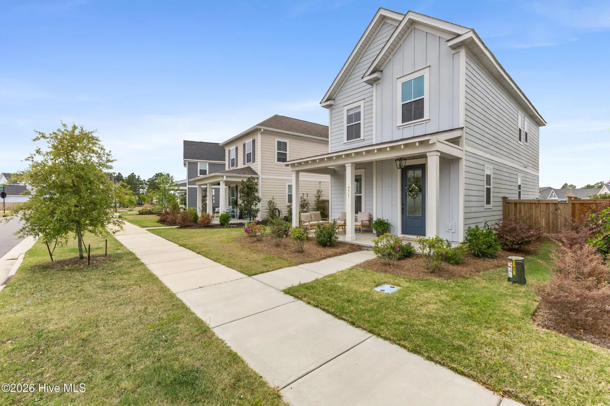 Property Slideshow image 1 of 30 | 971 fresnel run, Wilmington, NC, 28412