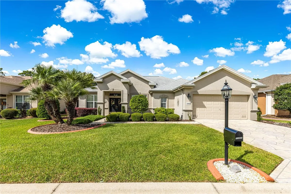 Property Slideshow image 1 of 63 | 11864 se 91st cir, Summerfield, FL, 34491