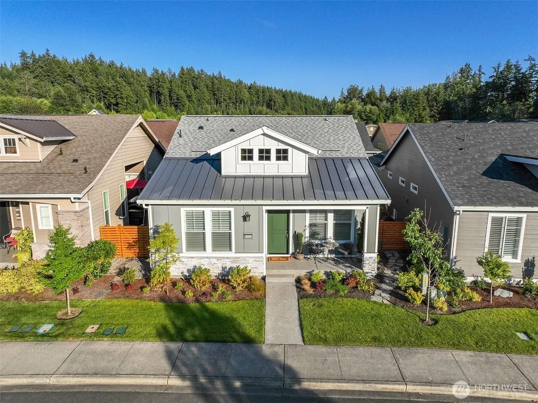 Property Slideshow image 1 of 35 | 19110 trilogy pkwy, Bonney Lake, WA, 98391