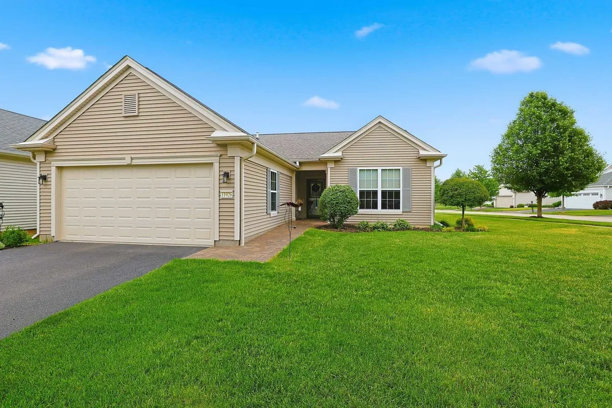 Property Slideshow image 1 of 12 | 11926 borhart dr, Huntley, IL, 60142