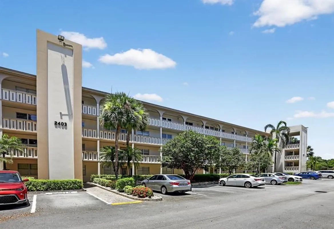 Property Slideshow image 1 of 50 | 2403 antigua cir b2, Coconut Creek, FL, 33066
