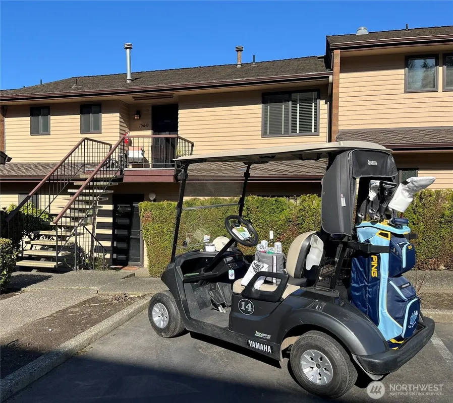 Property Slideshow image 1 of 38 | 10643 glen acres dr 10643, Seattle, WA, 98168