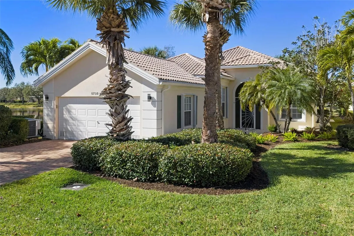 Property Slideshow image 1 of 64 | 5735 wilena pl, Sarasota, FL, 34238