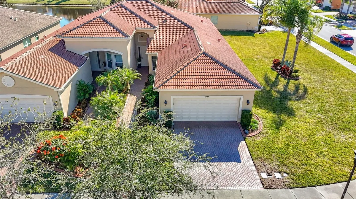 Property Slideshow image 1 of 84 | 4935 marble springs cir, Wimauma, FL, 33598