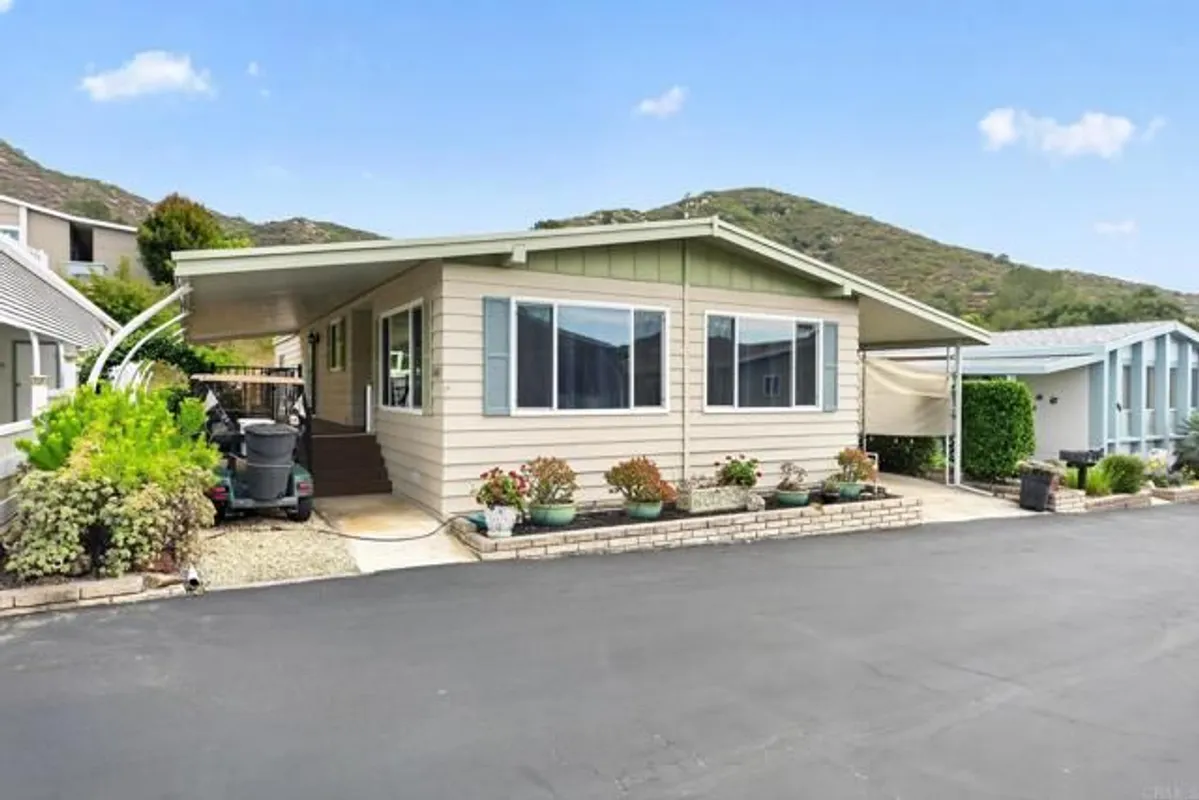 Property Slideshow image 1 of 16 | 4650 dulin rd spc 100, Fallbrook, CA, 92028