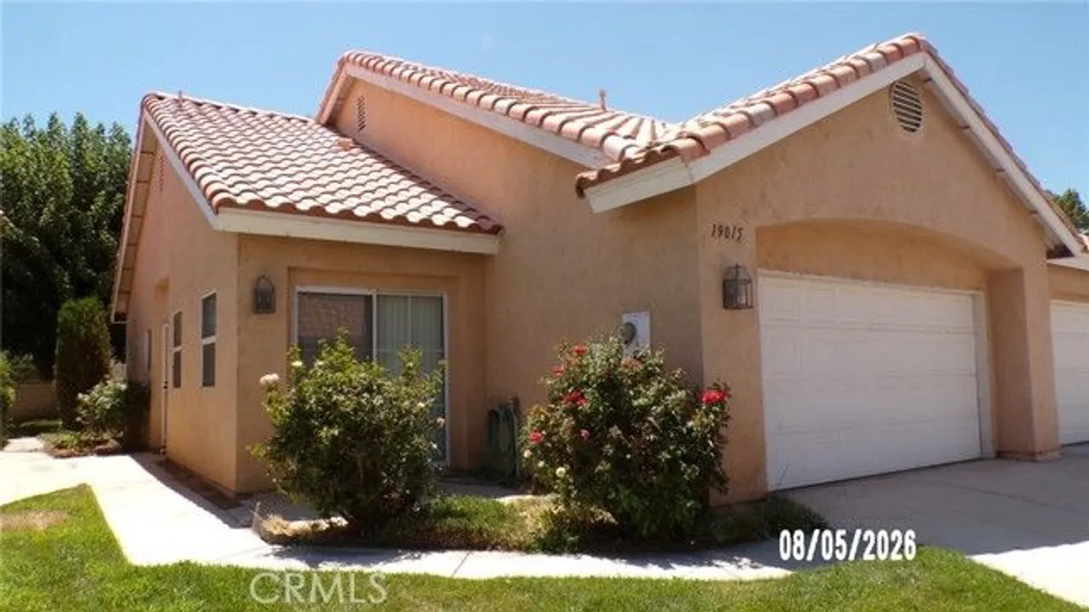 Property Slideshow image 1 of 14 | 19015 primrose ln, Apple Valley, CA, 92308