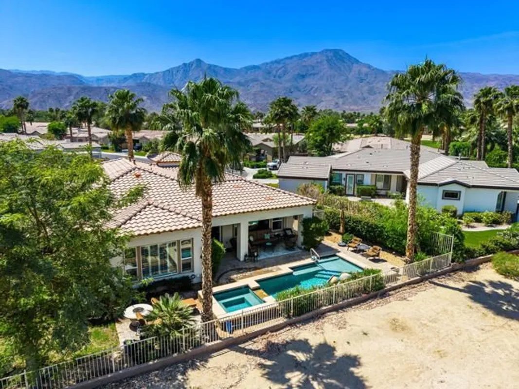 Property Slideshow image 1 of 47 | 61564 tulare ln, La Quinta, CA, 92253