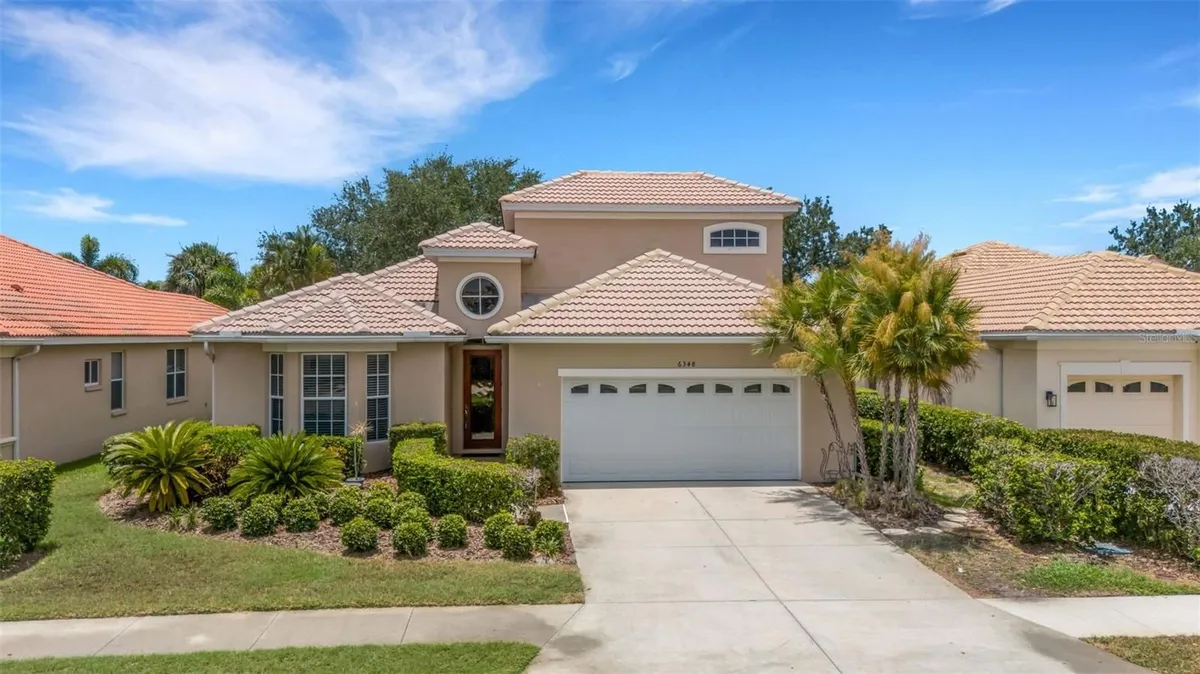 Property Slideshow image 1 of 53 | 6348 rookery cir, Bradenton, FL, 34203
