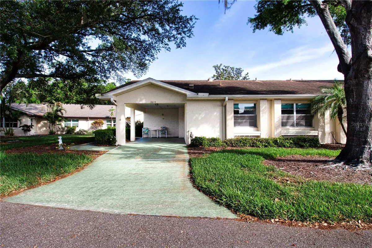 Property Slideshow image 1 of 59 | 2017 hullhouse dr 351, Sun City Center, FL, 33573