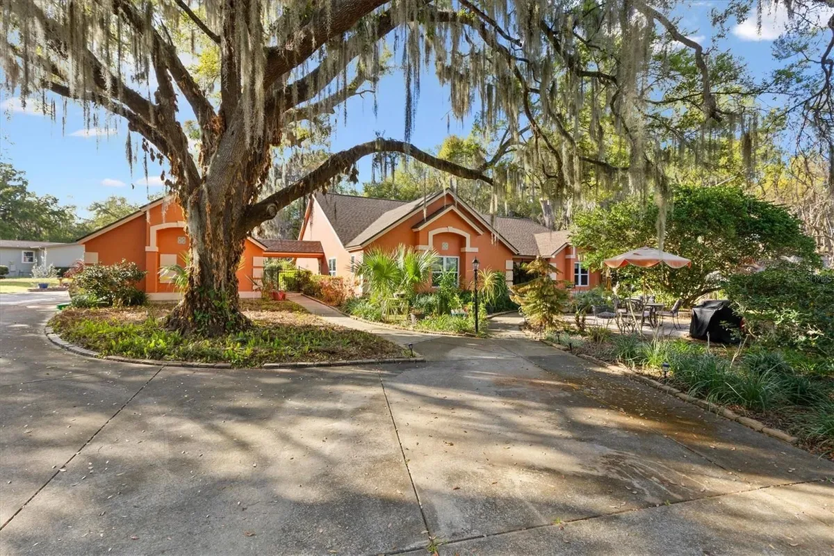 Property Slideshow image 1 of 48 | 7 hickory head hammock, The Villages, FL, 32159