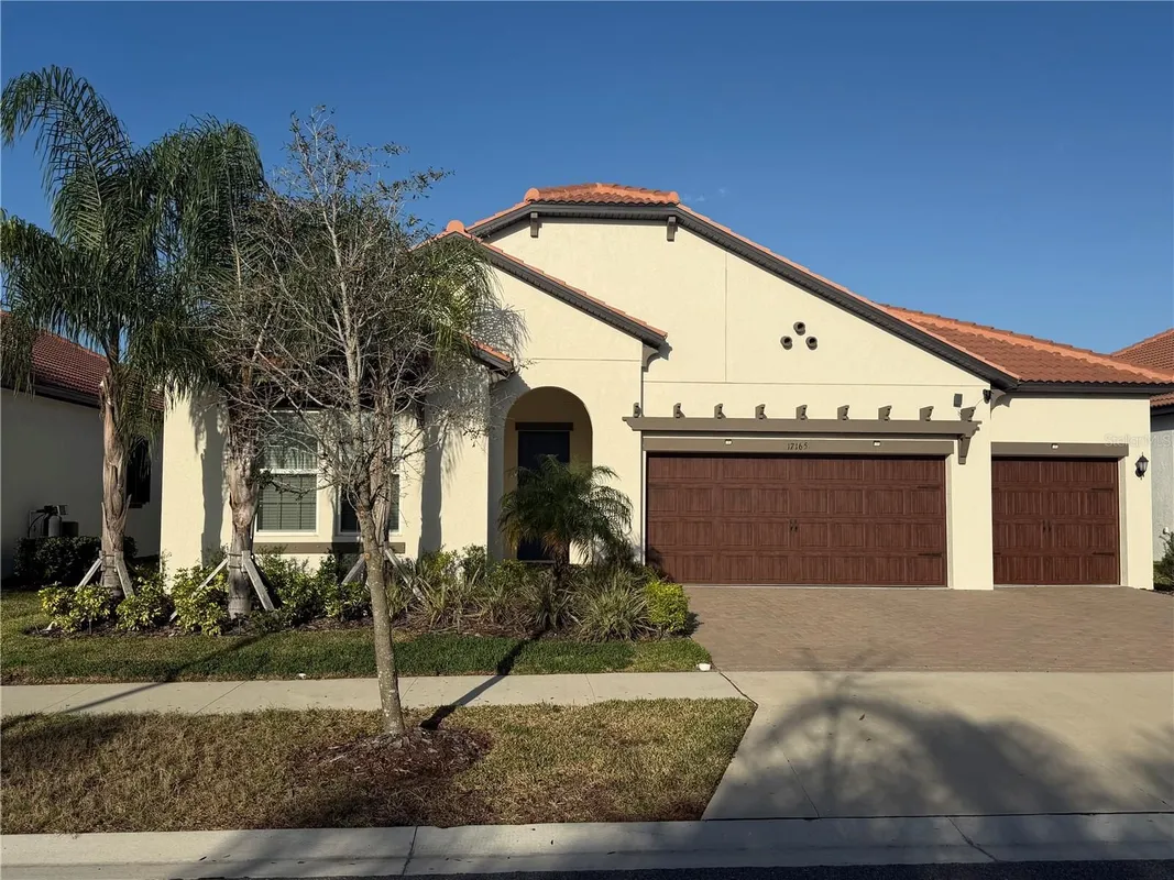 Property Slideshow image 1 of 43 | 17165 scuba crest st, Wimauma, FL, 33598