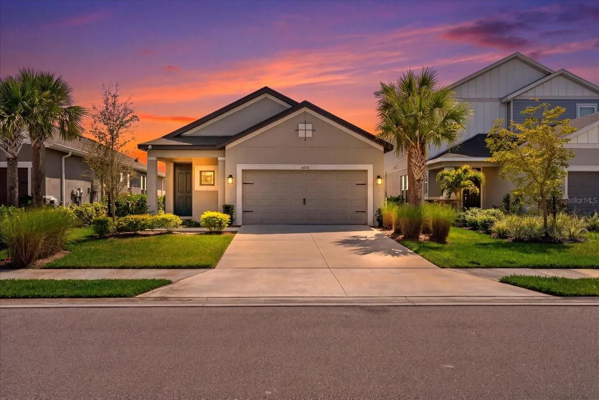 Property Slideshow image 1 of 40 | 4255 pond brook ct, Bradenton, FL, 34211