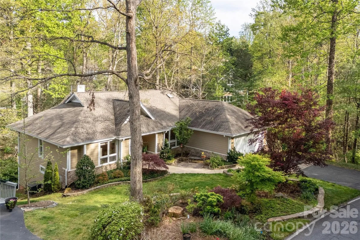 Property Slideshow image 1 of 44 | 508 cobblestone ln, Flat Rock, NC, 28731