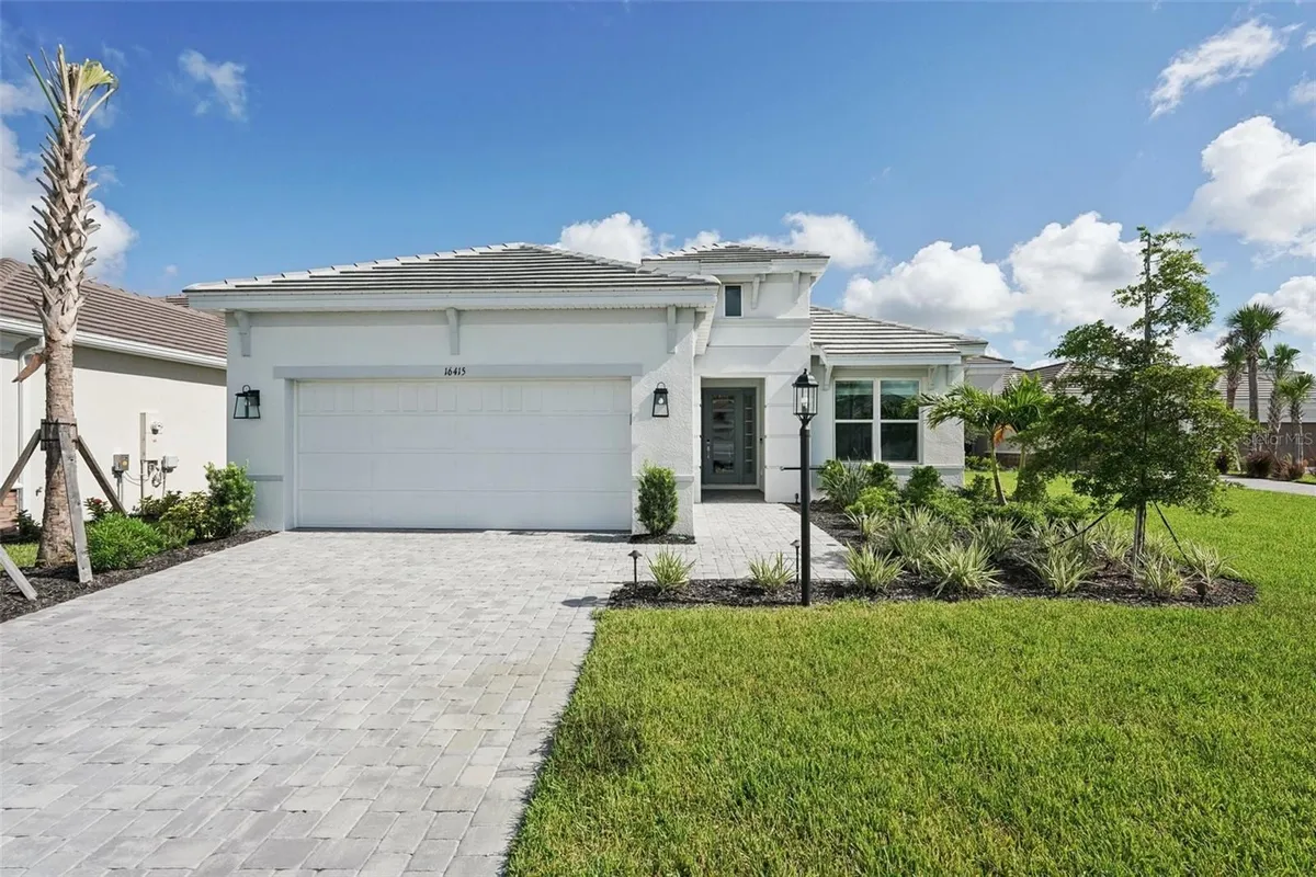 Property Slideshow image 1 of 78 | 16415 isola pl, Lakewood Ranch, FL, 34211