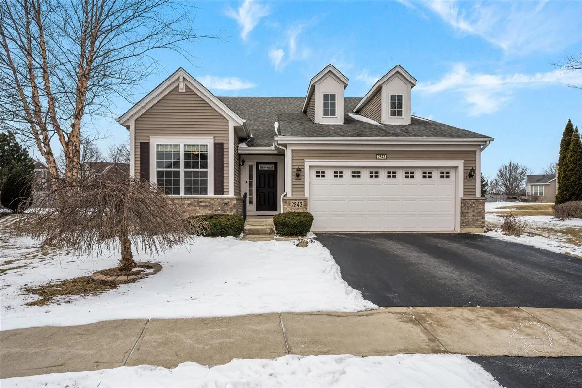 Property Slideshow image 1 of 43 | 2843 hillcrest cir, Naperville, IL, 60564