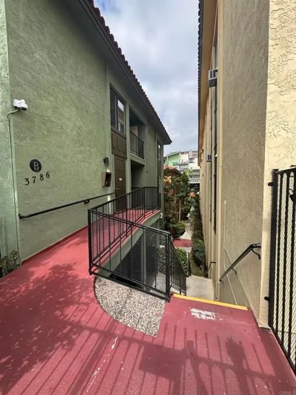 Property Slideshow image 1 of 28 | 3786 alabama st b205, San Diego, CA, 92104