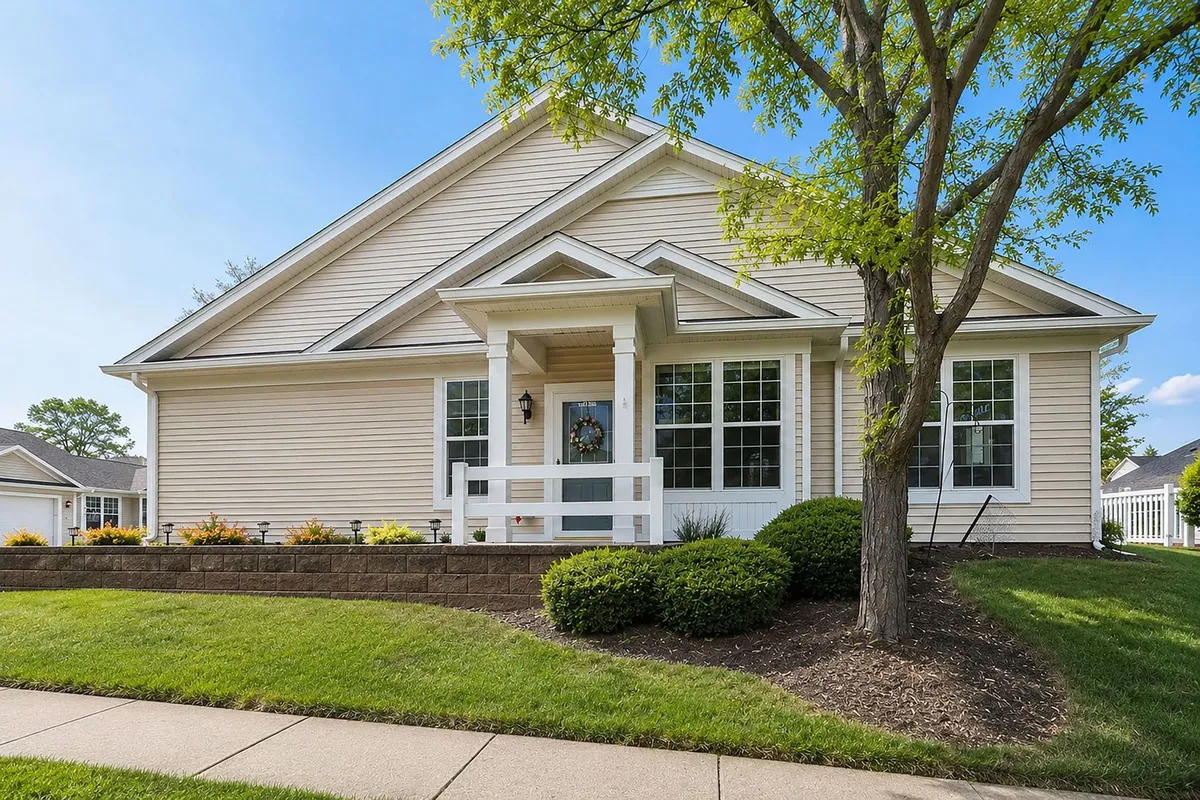 Property Slideshow image 1 of 18 | 14060 moraine hills dr 14060, Huntley, IL, 60142