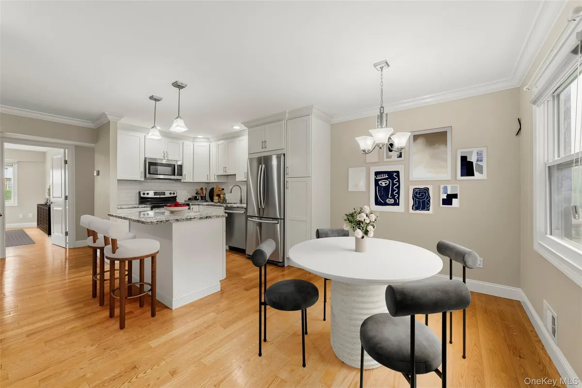 Property Slideshow image 1 of 45 | 15f essex pl f, Yorktown, NY, 10598