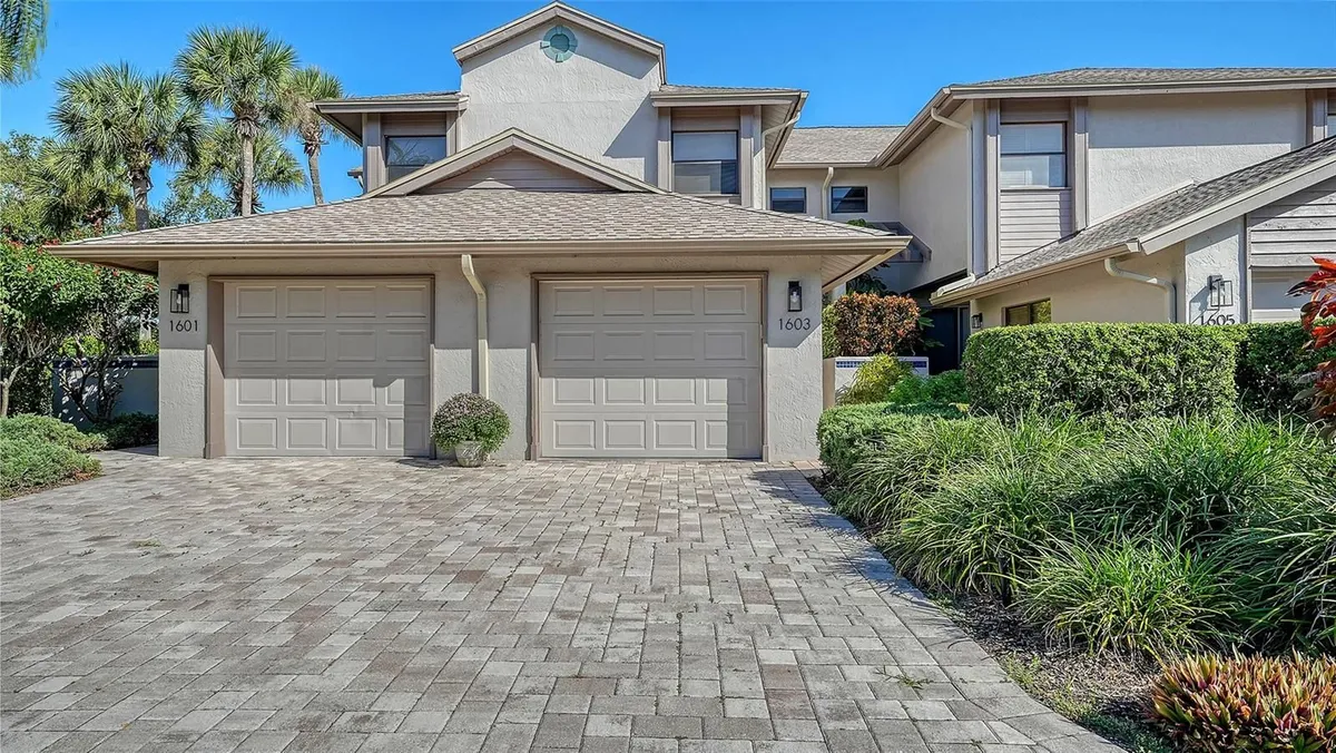 Property Slideshow image 1 of 72 | 1603 starling dr # 101, Sarasota, FL, 34231