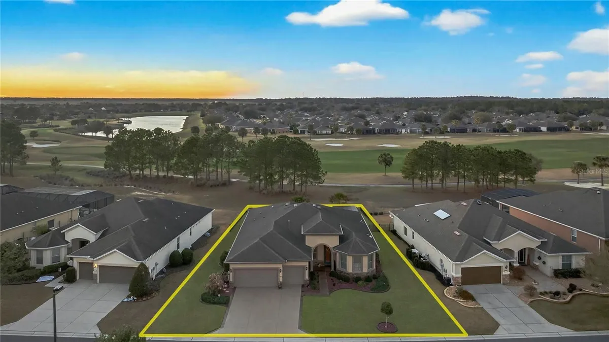 Property Slideshow image 1 of 52 | 9527 sw 70th loop, Ocala, FL, 34481