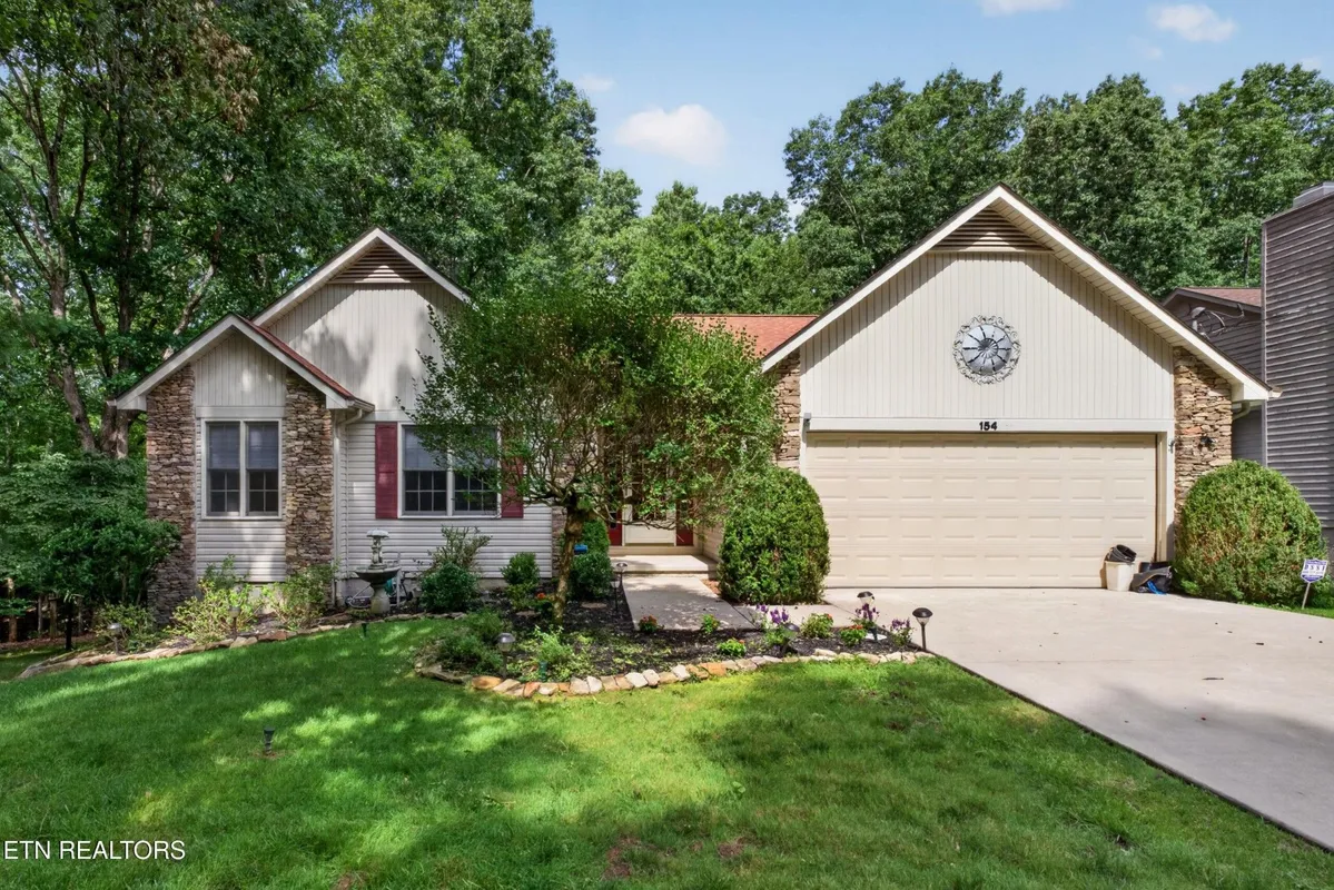 Property Slideshow image 1 of 55 | 154 glenwood dr, Crossville, TN, 38558