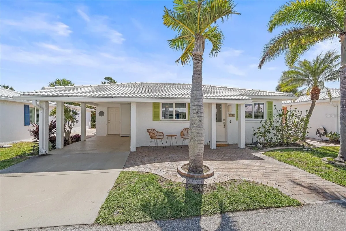 Property Slideshow image 1 of 33 | 914 spanish dr 76, Longboat Key, FL, 34228