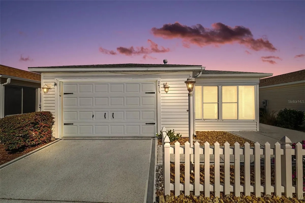 Property Slideshow image 1 of 35 | 2475 laurel bay ln, The Villages, FL, 32162