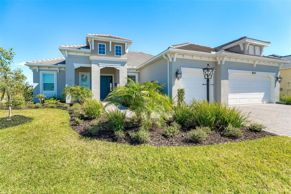 Property Slideshow image 1 of 39 | 11197 hogan cir, Englewood, FL, 34223