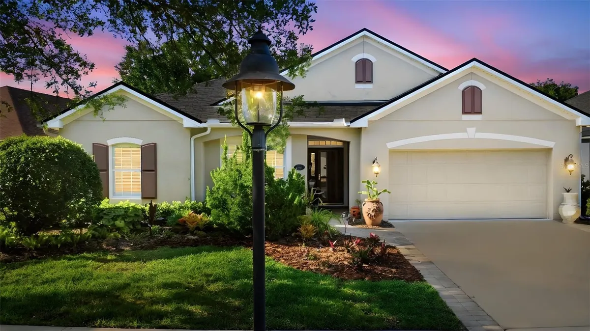 Property Slideshow image 1 of 39 | 1609 victoria gardens dr, Deland, FL, 32724