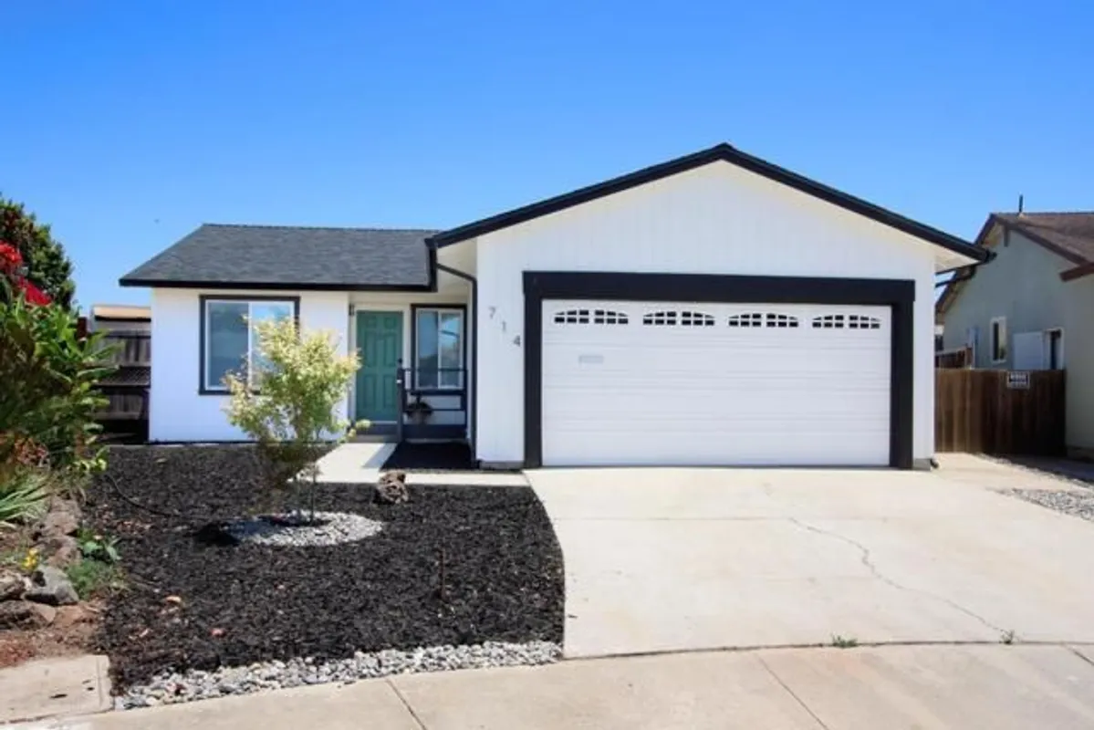 Property Slideshow image 1 of 27 | 714 heather ct, Watsonville, CA, 95076