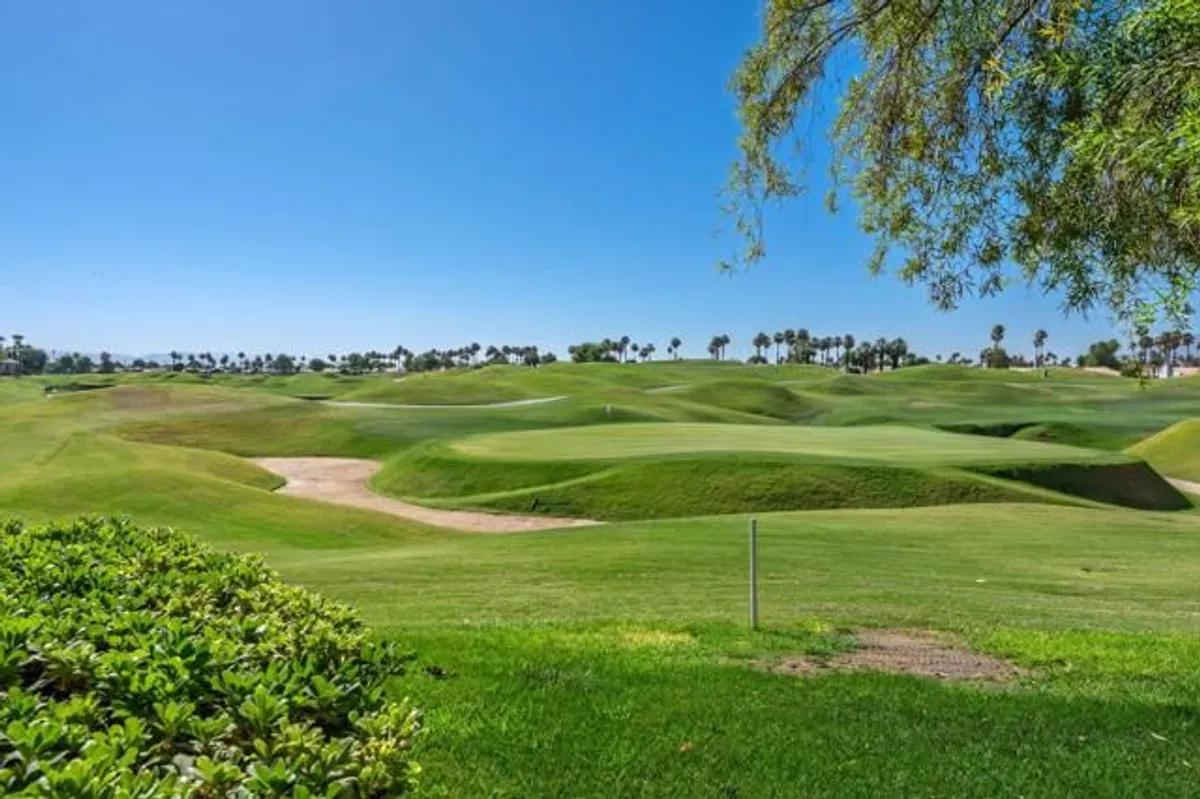 Property Slideshow image 1 of 30 | 54116 oak tree a142, La Quinta, CA, 92253