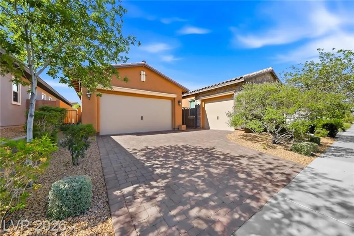 Property Slideshow image 1 of 73 | 501 wildflower ave, Henderson, NV, 89011
