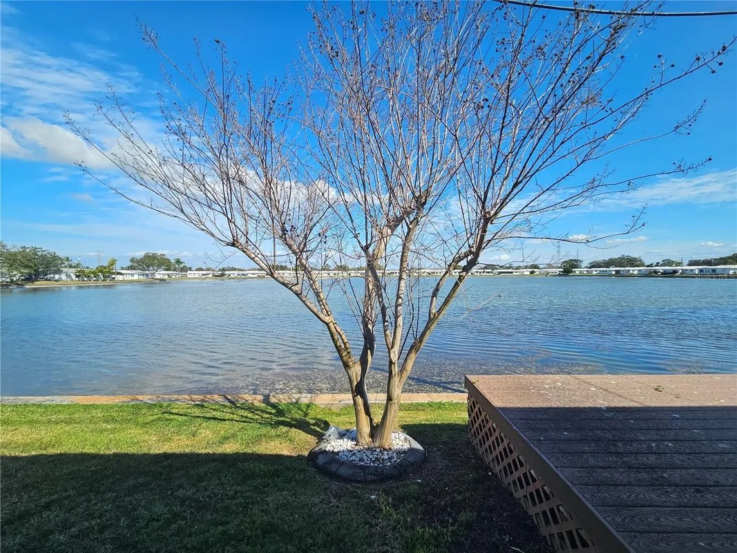 Property Slideshow image 1 of 36 | 9705 mainlands blvd, Pinellas Park, FL, 33782