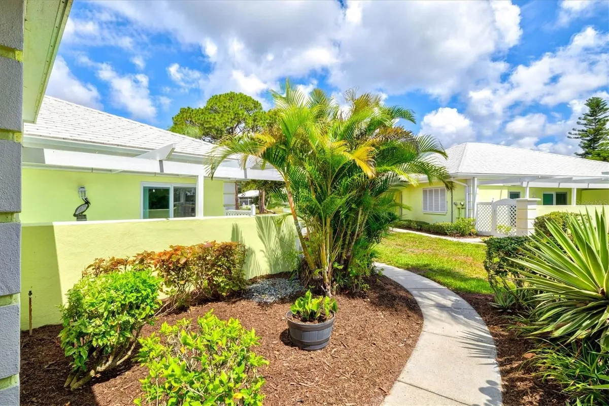 Property Slideshow image 1 of 96 | 316 wexford ter 167, Venice, FL, 34293