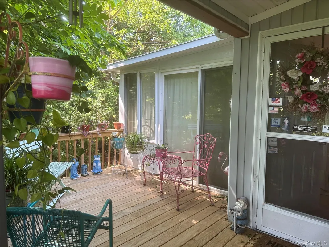 Property Slideshow image 1 of 14 | 1661 old country rd 275, Riverhead, NY, 11901