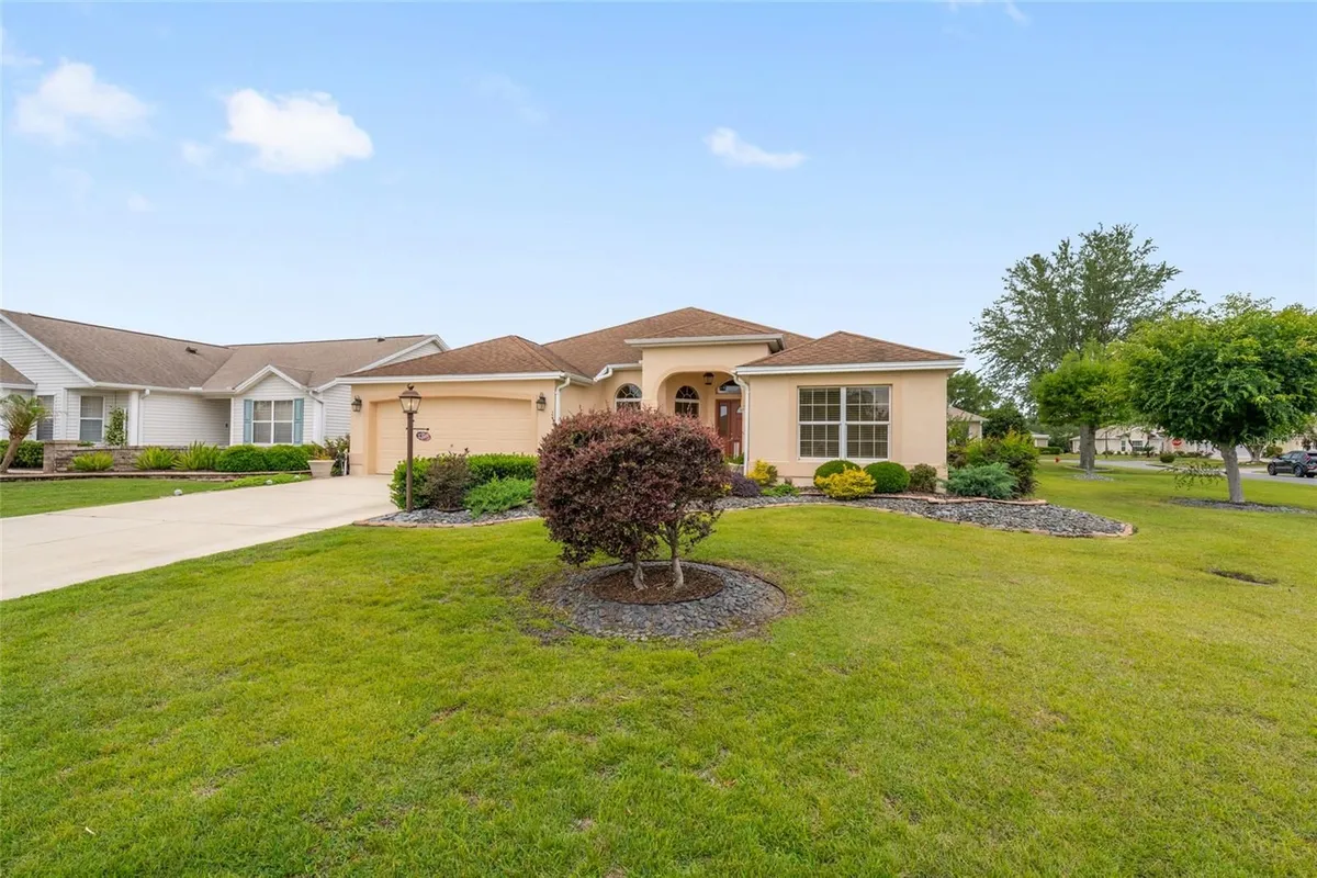 Property Slideshow image 1 of 41 | 1398 inman mills rd, The Villages, FL, 32162