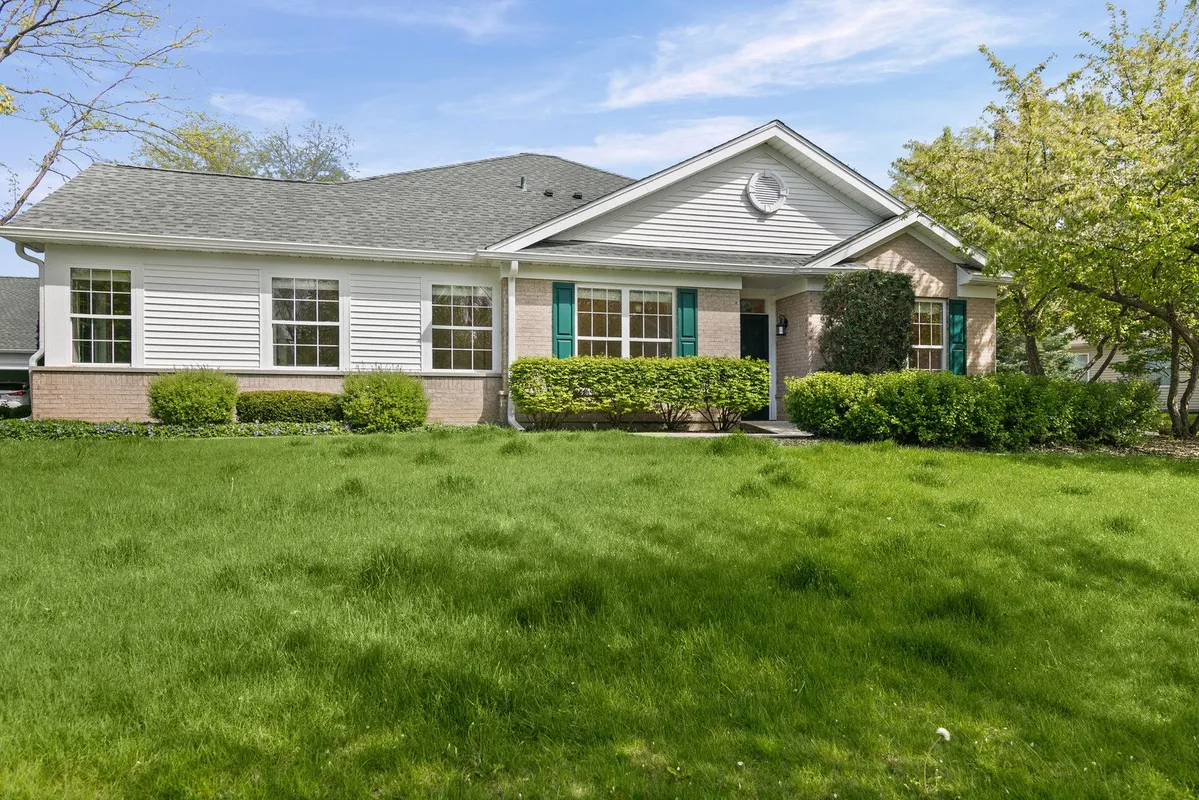 Property Slideshow image 1 of 34 | 104 enfield ln, Grayslake, IL, 60030