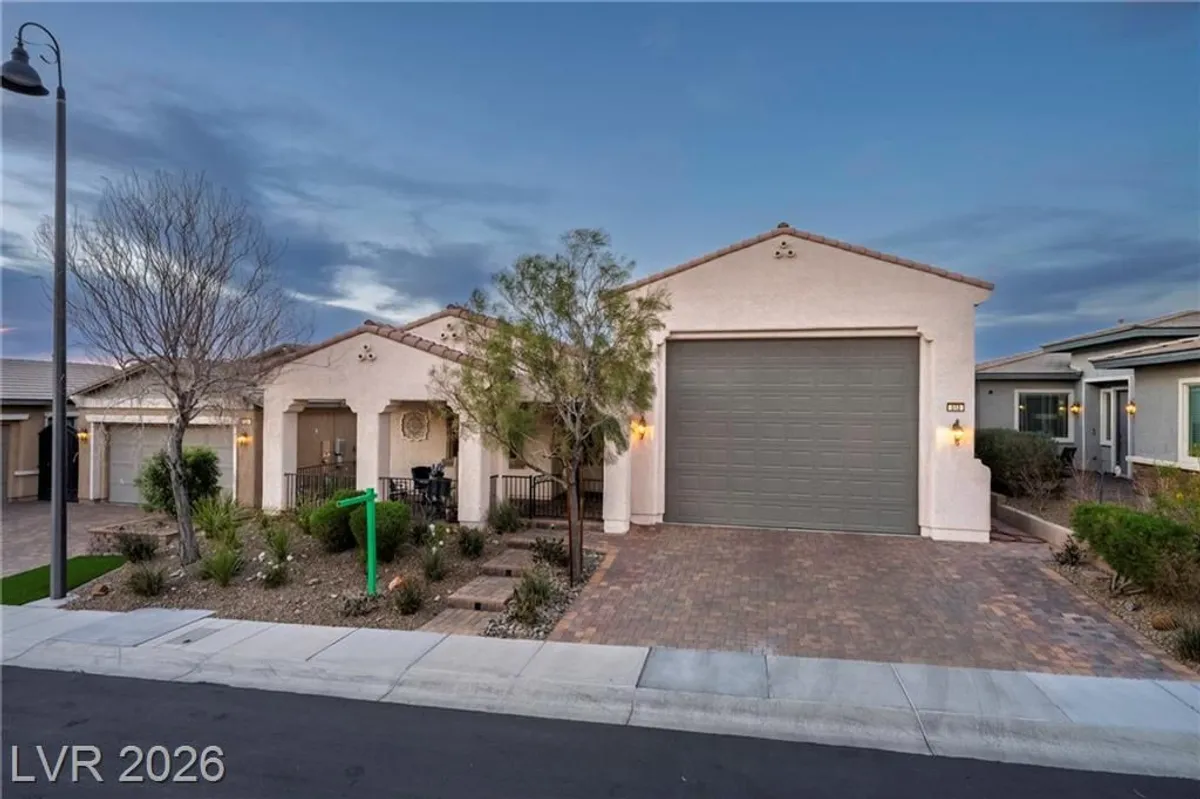 Property Slideshow image 1 of 71 | 512 heritage bridge ave, Henderson, NV, 89011