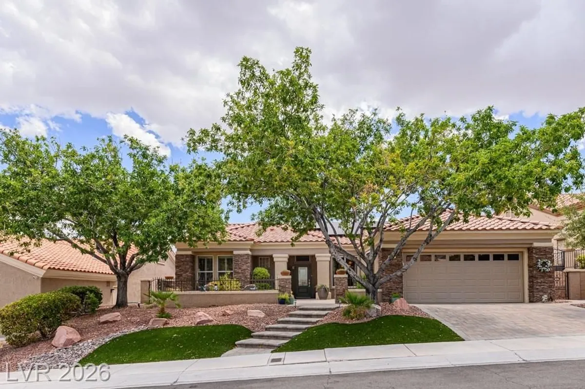 Property Slideshow image 1 of 43 | 2832 darby falls dr, Las Vegas, NV, 89134