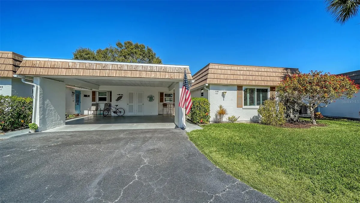 Property Slideshow image 1 of 66 | 2721 riverbluff ct v-50, Sarasota, FL, 34231