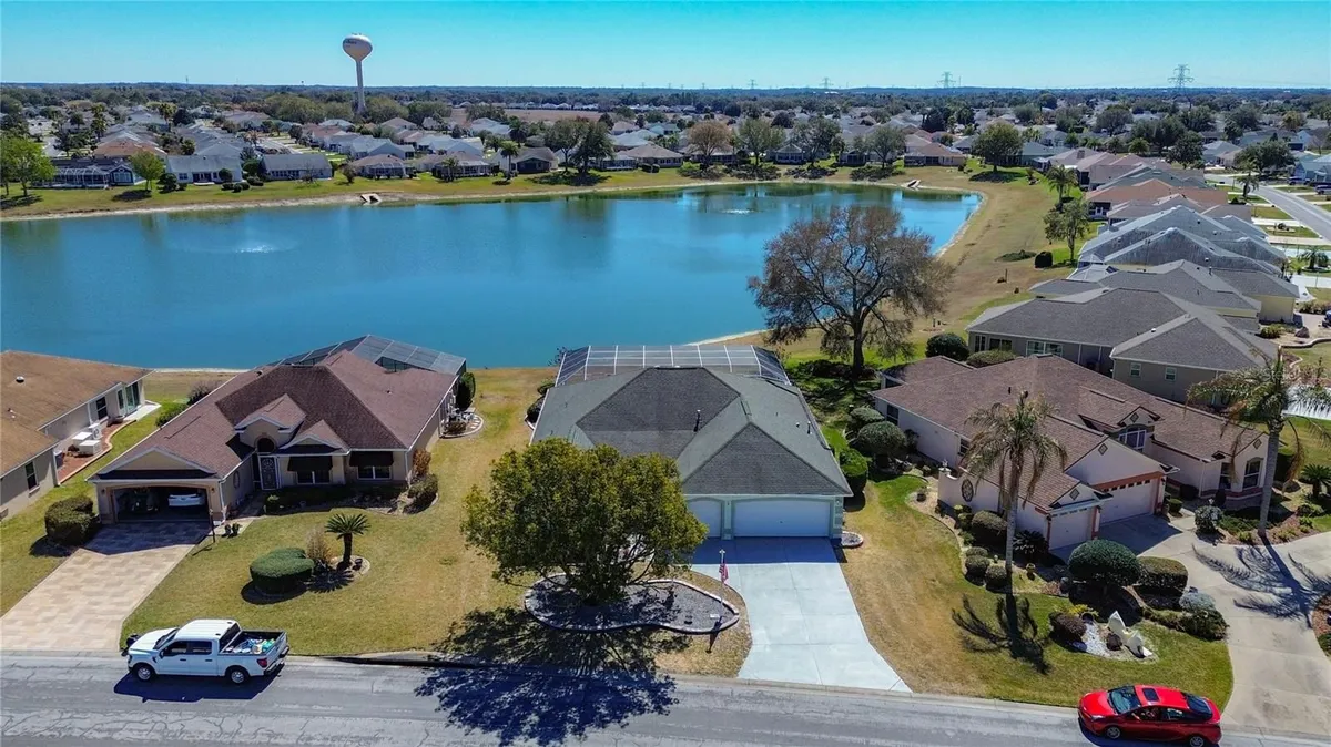 Property Slideshow image 1 of 63 | 2012 enrique dr, The Villages, FL, 32159