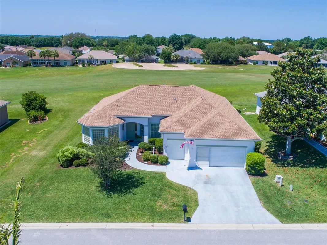 Property Slideshow image 1 of 34 | 11702 se 173rd lane rd, Summerfield, FL, 34491